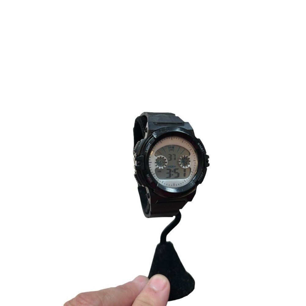 Accurian Digital Sport Watch With Black Rubber Strap & Stainless Steel Back